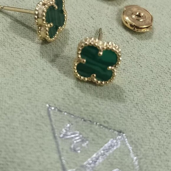 Authentic Van Cleef & Arpels Vintage Alhambra Earrings - Picture 4 of 6